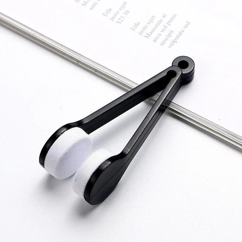 2-in-1 Microfibre Lens Cleaner
